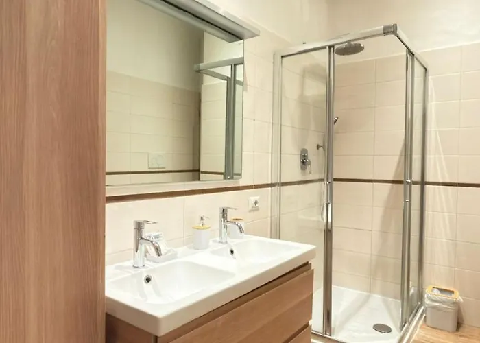 Cozy Flat In * רומא